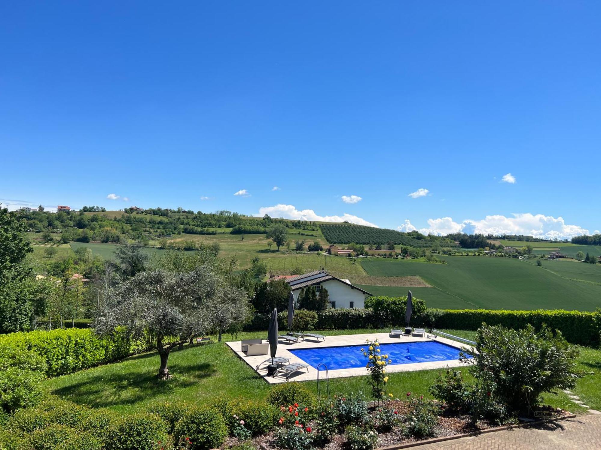 Bed and Breakfast Cascina Il Volo Moncalvo Exteriér fotografie