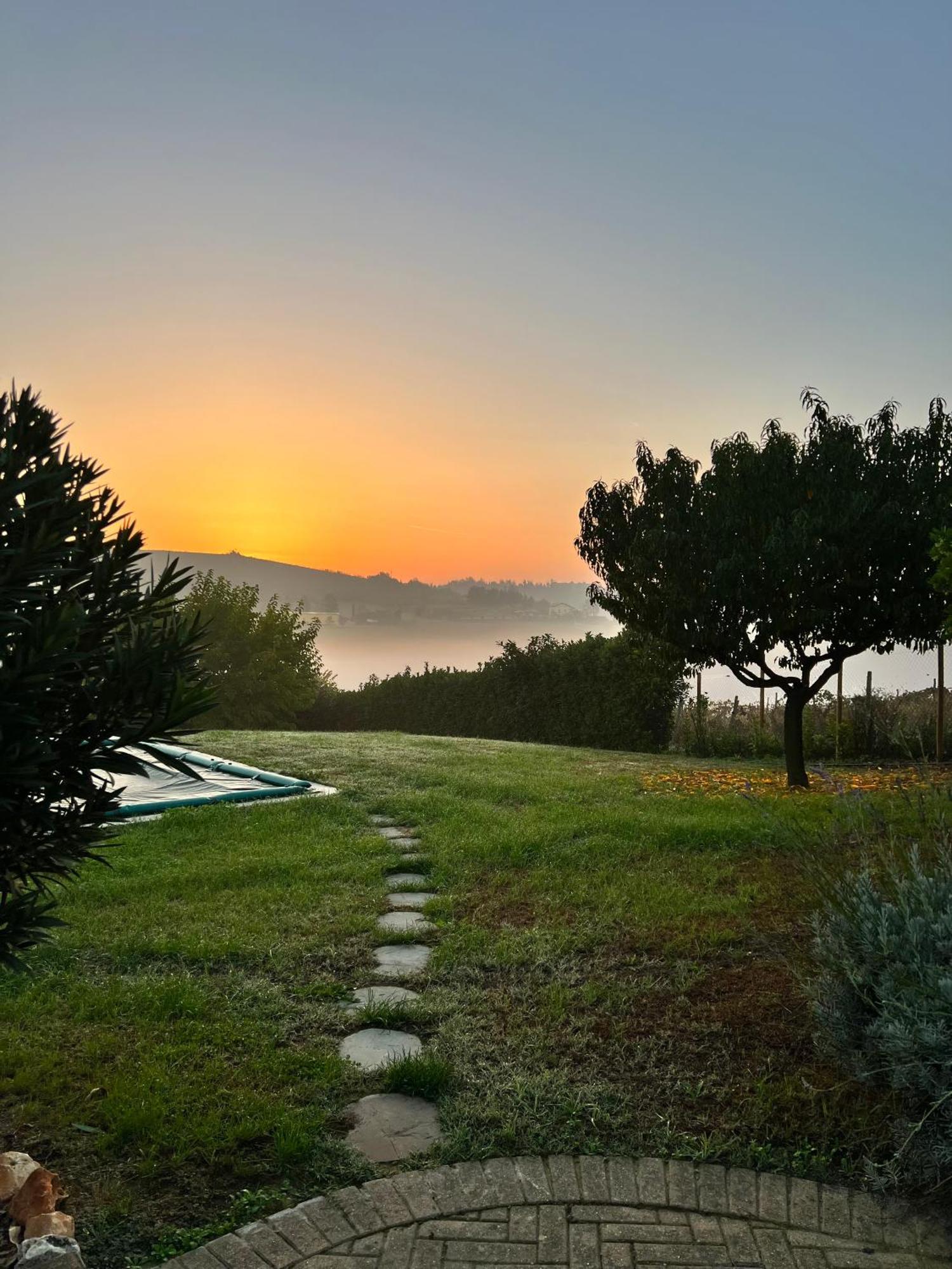 Bed and Breakfast Cascina Il Volo Moncalvo Exteriér fotografie