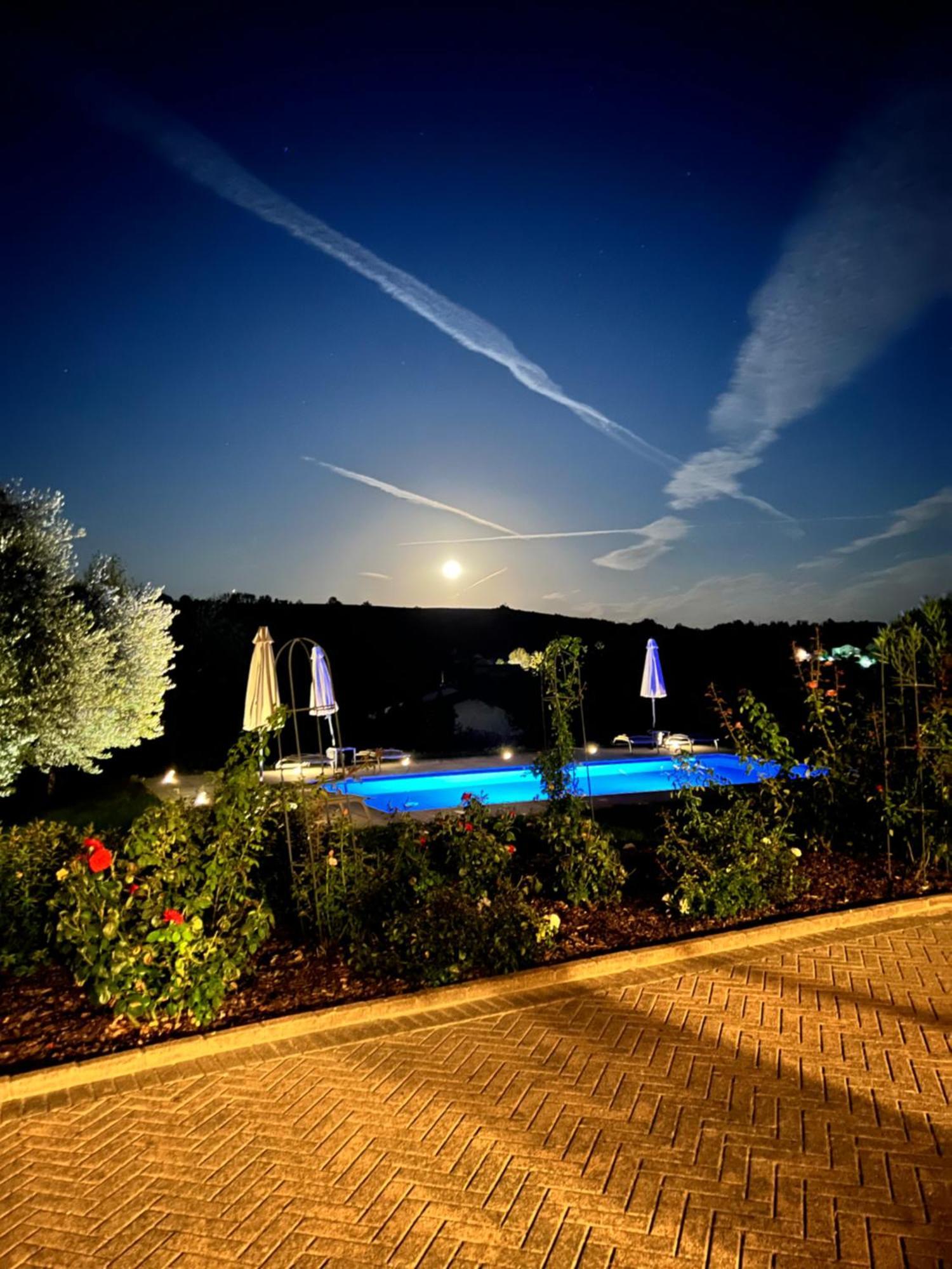 Bed and Breakfast Cascina Il Volo Moncalvo Exteriér fotografie